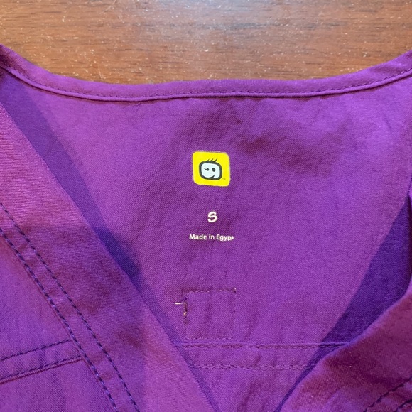 Wink purple scrub top - Picture 2 of 3